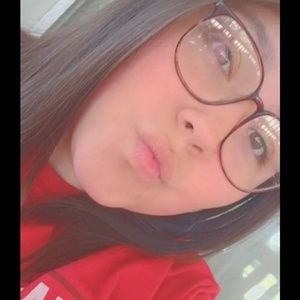 Meet your Posher, Xandra